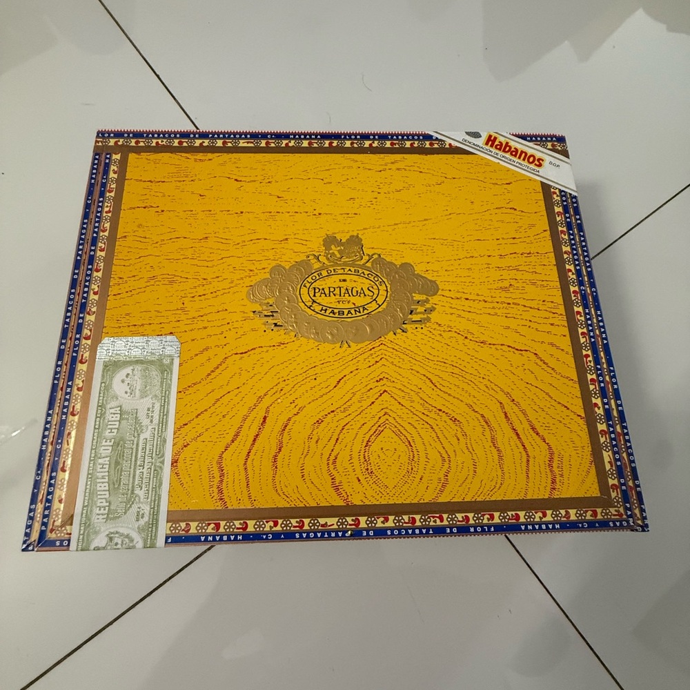 Great real empty boxes !
Decorate now!
$10 dollars each
Or better offer - Picture 2 of 7